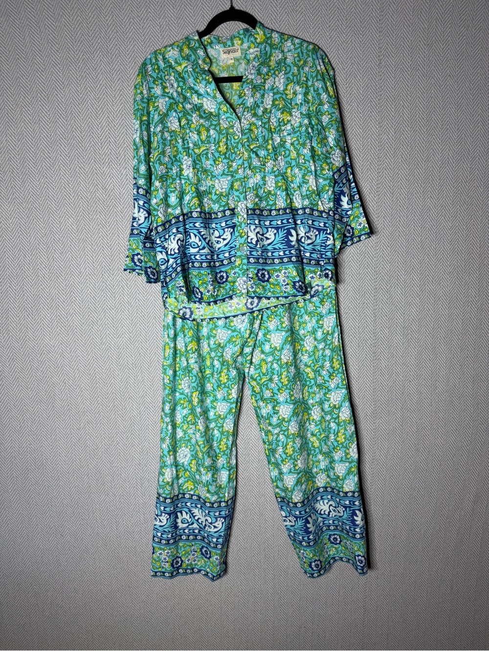 Exclusively for signals Blue & Green paisley Printed Two-Piece Set